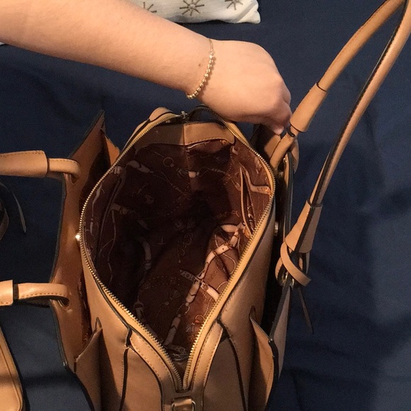 TAN/KHAKI COLOR SHOULDER BAG - Picture 4 of 8